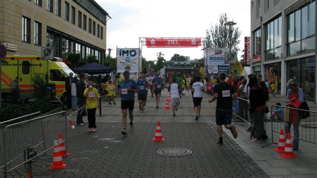 ../Images/BenefizlaufMerseburg2011 (42).jpg